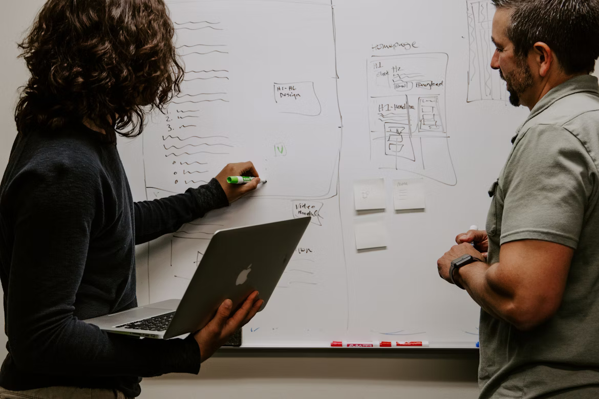 Strategic Reasoning Training